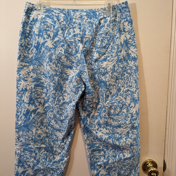 Talbots pant size 8 petite. All over blue print. Flat front Capri bottoms. - Picture 6 of 6